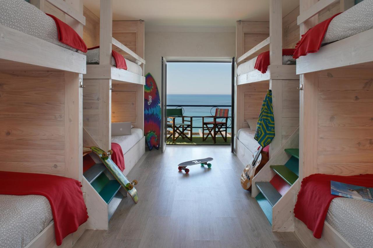 Chill In Ericeira Surf House Hostel Bagian luar foto