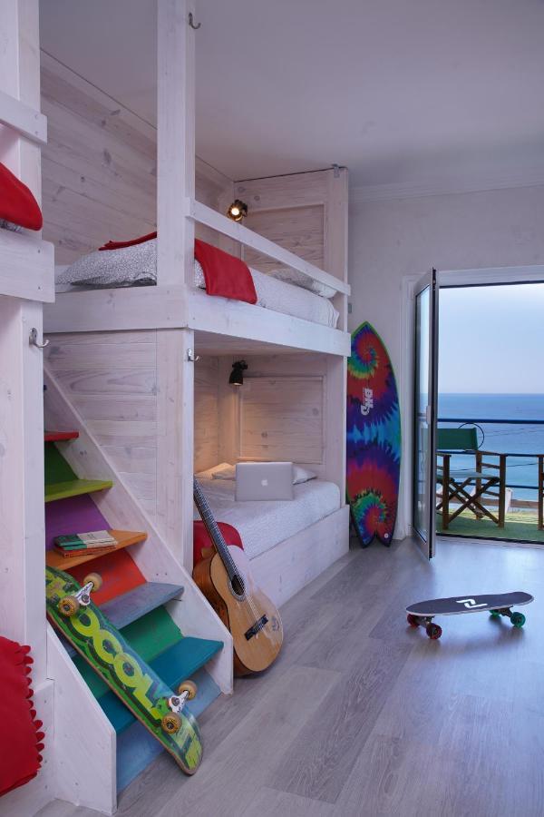 Chill In Ericeira Surf House Hostel Bagian luar foto