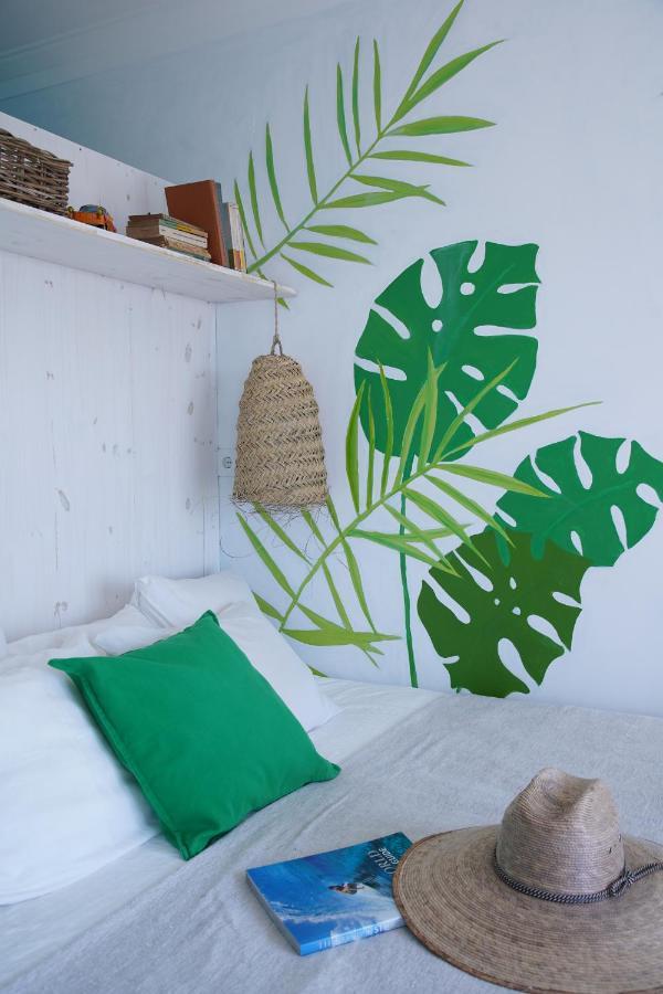 Chill In Ericeira Surf House Hostel Bagian luar foto