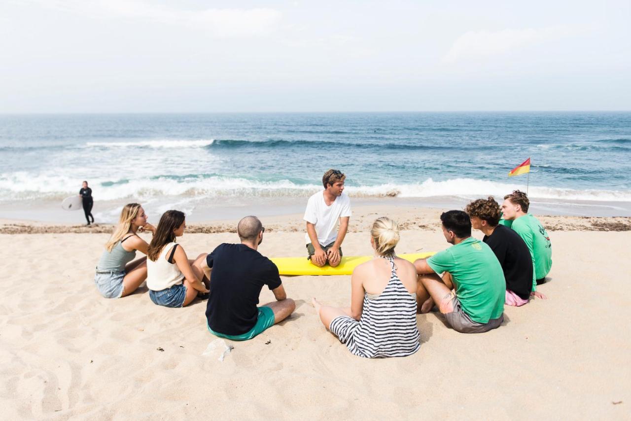 Chill In Ericeira Surf House Hostel Bagian luar foto