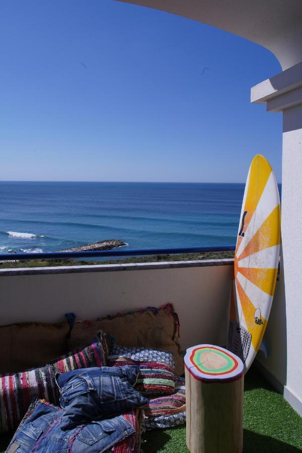 Chill In Ericeira Surf House Hostel Bagian luar foto