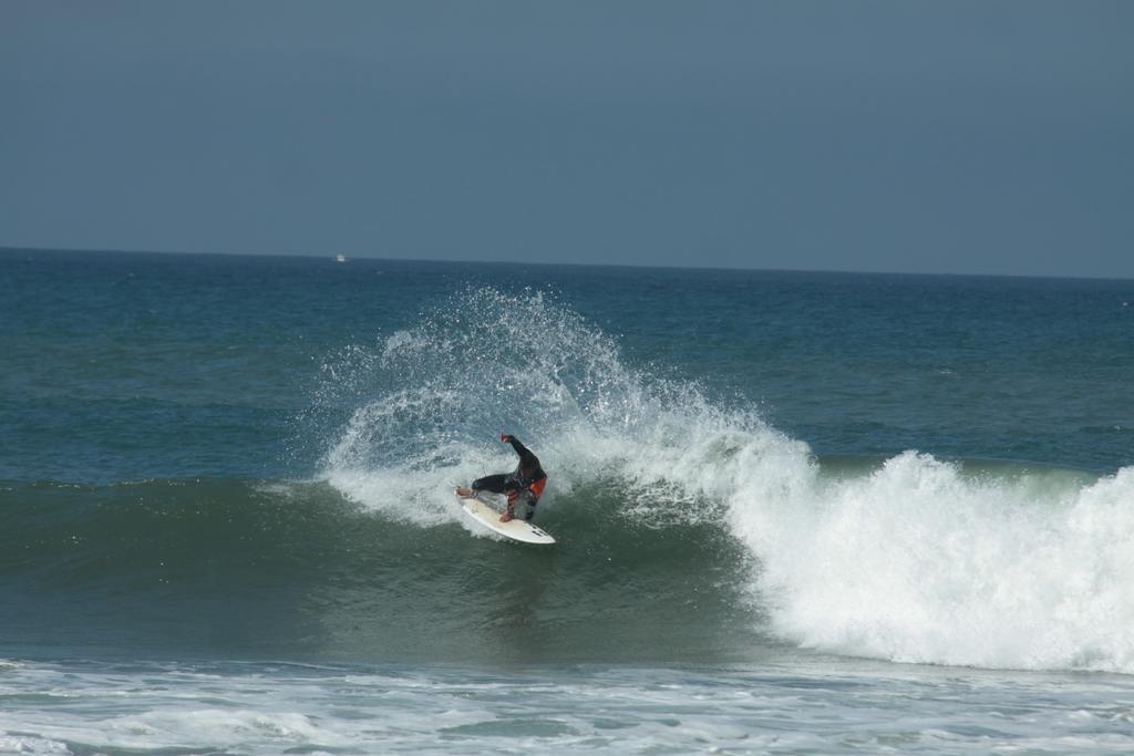 Chill In Ericeira Surf House Hostel Bagian luar foto